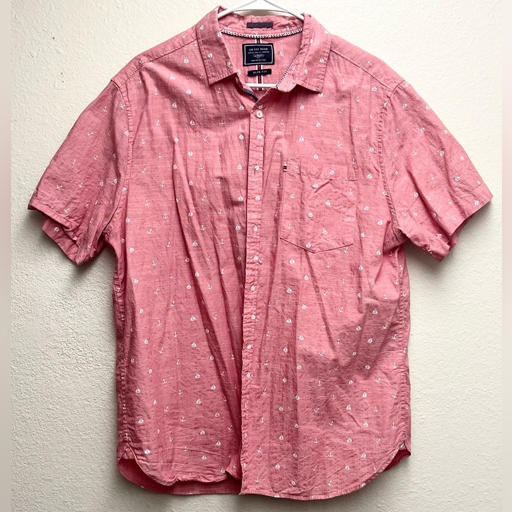 ON THE ROAD Shirt Men XL Red White Anchors Slim Fit Button Front Short Sleeve‎